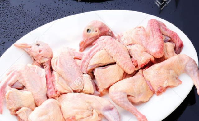 鸽子肉怎么做最有营养？教你详细做法步骤，汤鲜肉嫩，美味又滋补